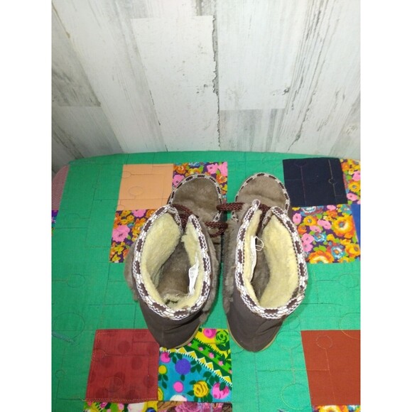 Vintage CASUAL COMFORT Faux Sherpa Lined Trimmed Boots Size 9 - Picture 10 of 11